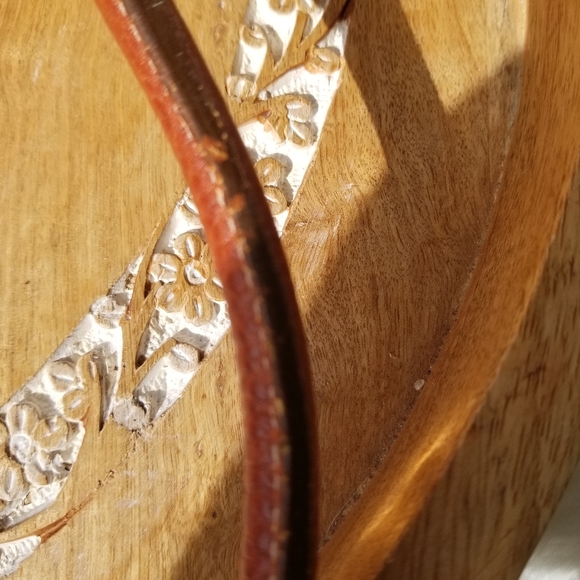 Lamberston Truex camel colored leather shoulder bag - Picture 15 of 15